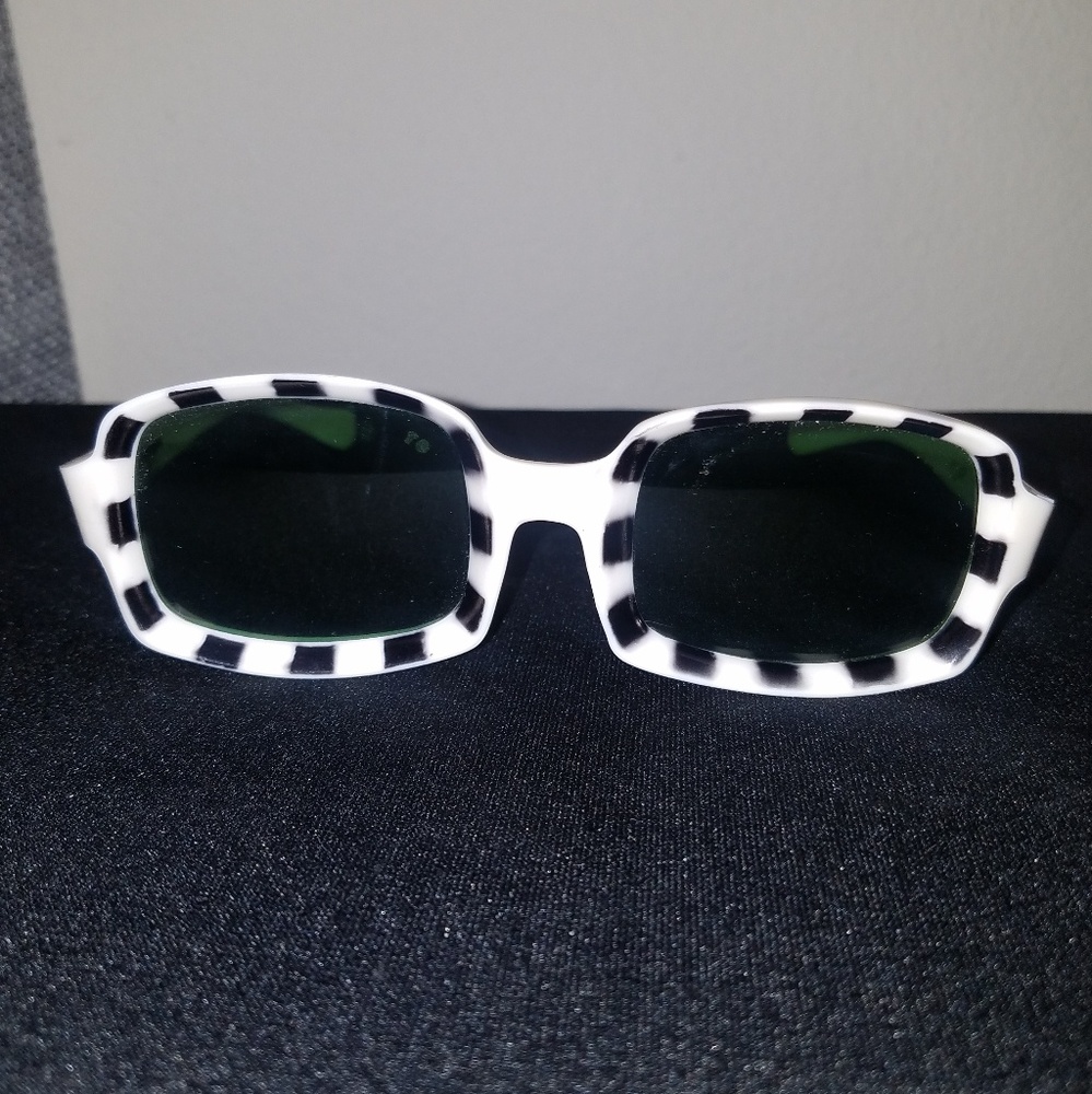 Vintage sunglasses - Picture 4 of 5